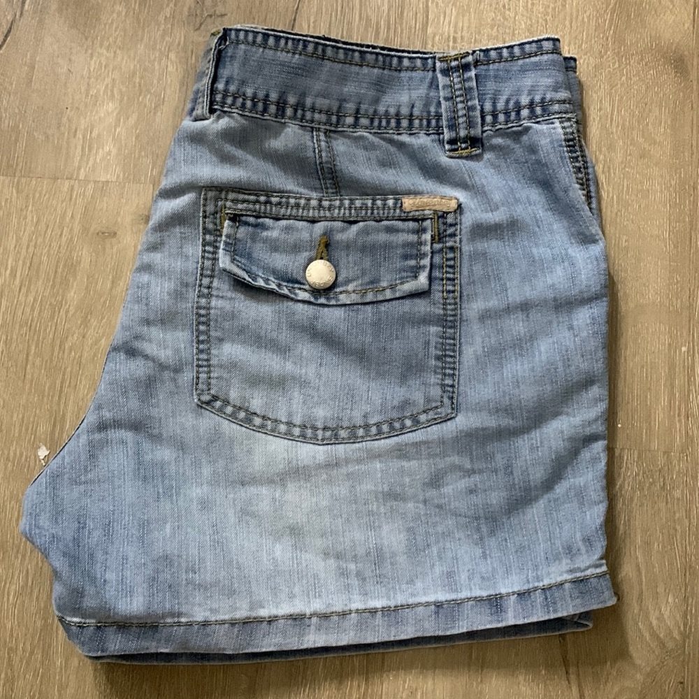 Unionbay 2000’s style denim shorts low rise